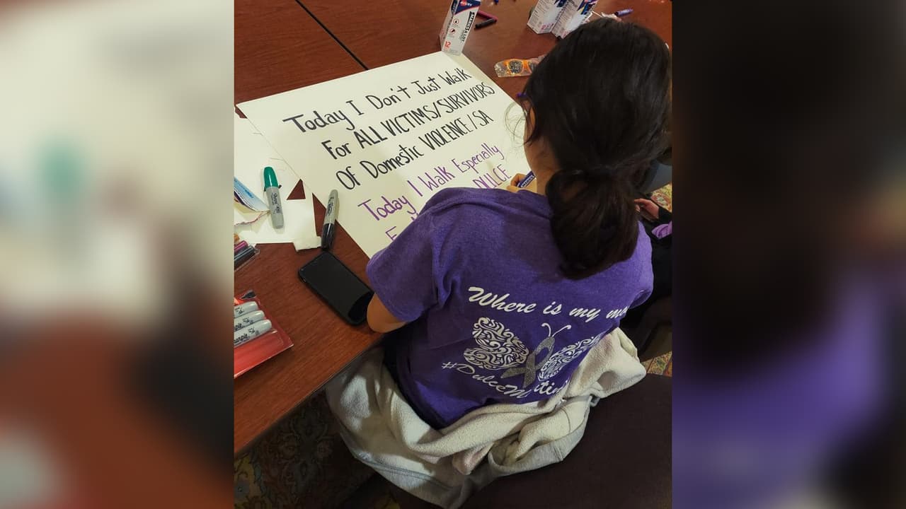 "Este viaje a la capital no sera el único. Próximamente en compañía de TCFV y otros miembros buscamos reunirnos con lesgiladores para discutir más a fondo un protocologo más eficiente de investigación y evitar re-victimizar a los familiares de Las victimas", aseveró Martínez.