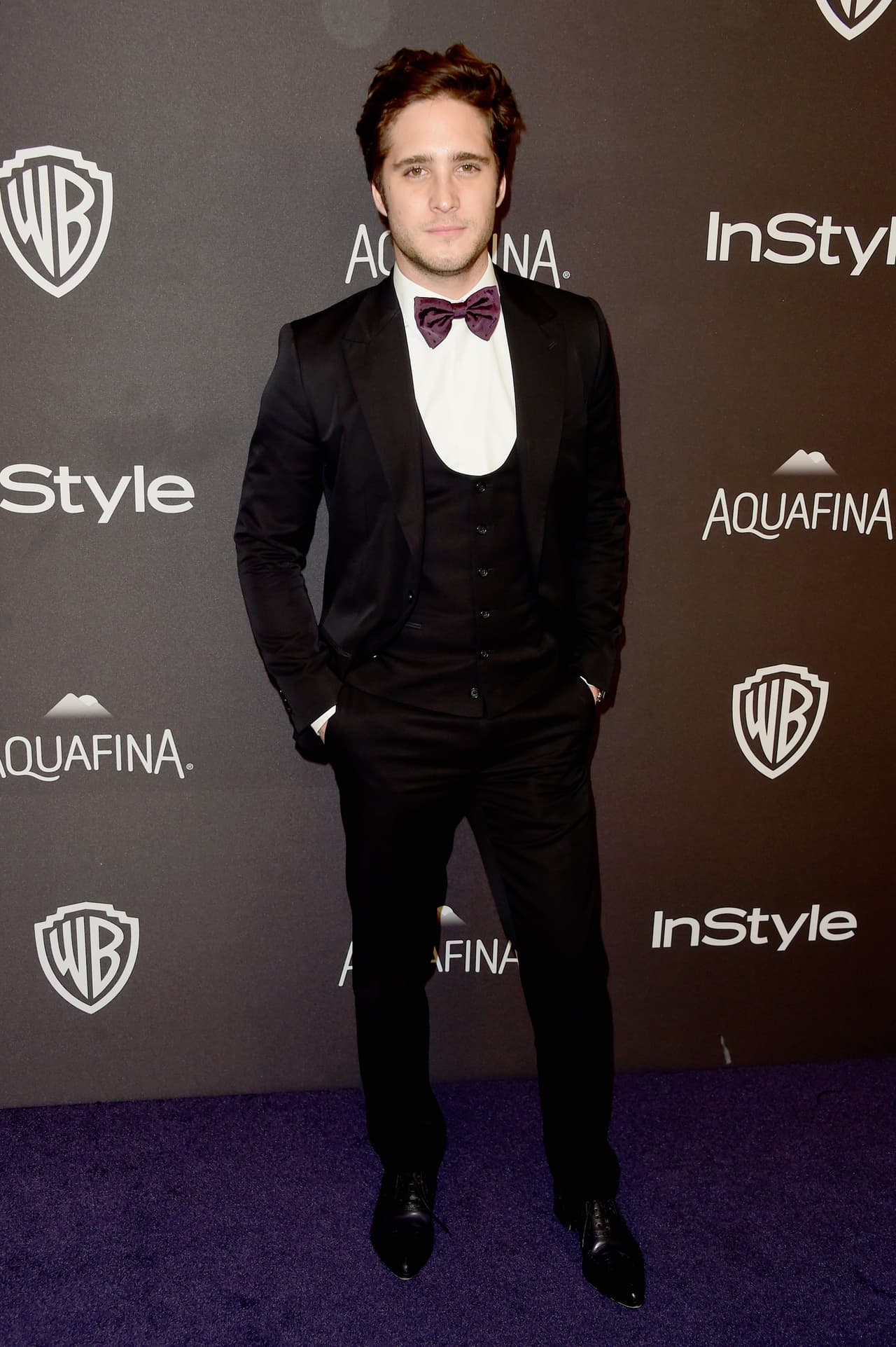 El galán Diego Boneta, llegó muy recatadito a la fiesta después de haber estrenado su nueva peli en la cuidad de México.