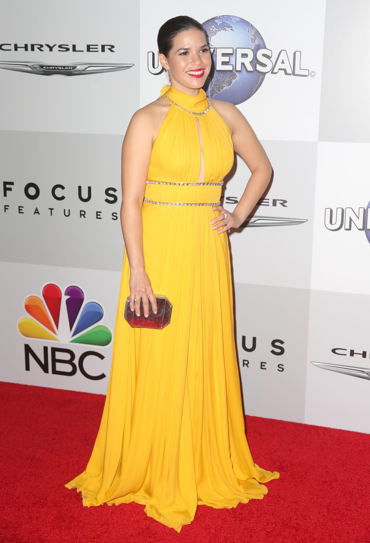 América Ferrera fue otra latina que no se perdió la pachanga.