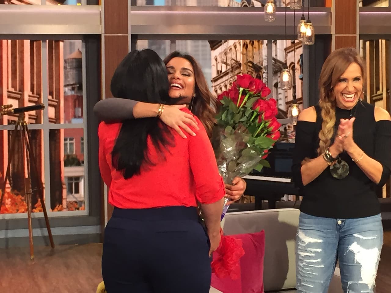 Con un gran abrazo disfrutaron de este momento.