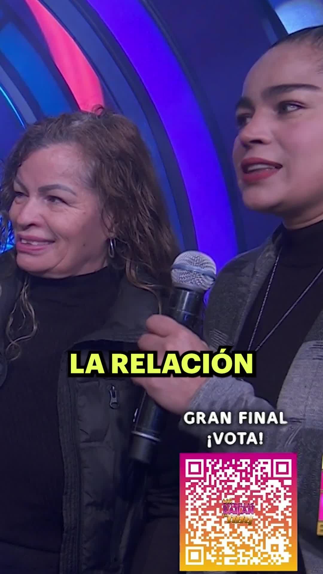 La abuelita de Aarón le da su bendición a él y a Briggitte antes de su último baile