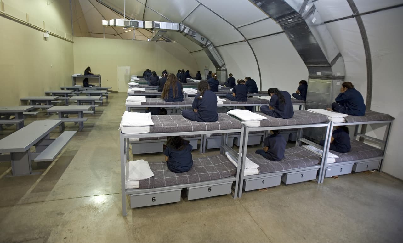 A partir del 24 de octubre había 31,656 inmigrantes en custodia en los centros de detención de ICE.