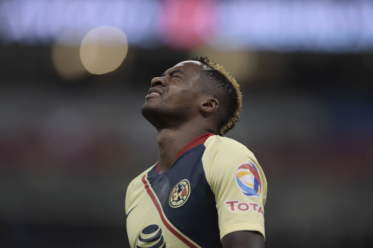 América seguía generando buenas opciones, una más desperdiciada por el ecuatoriano Renato Ibarra en el segundo tiempo.