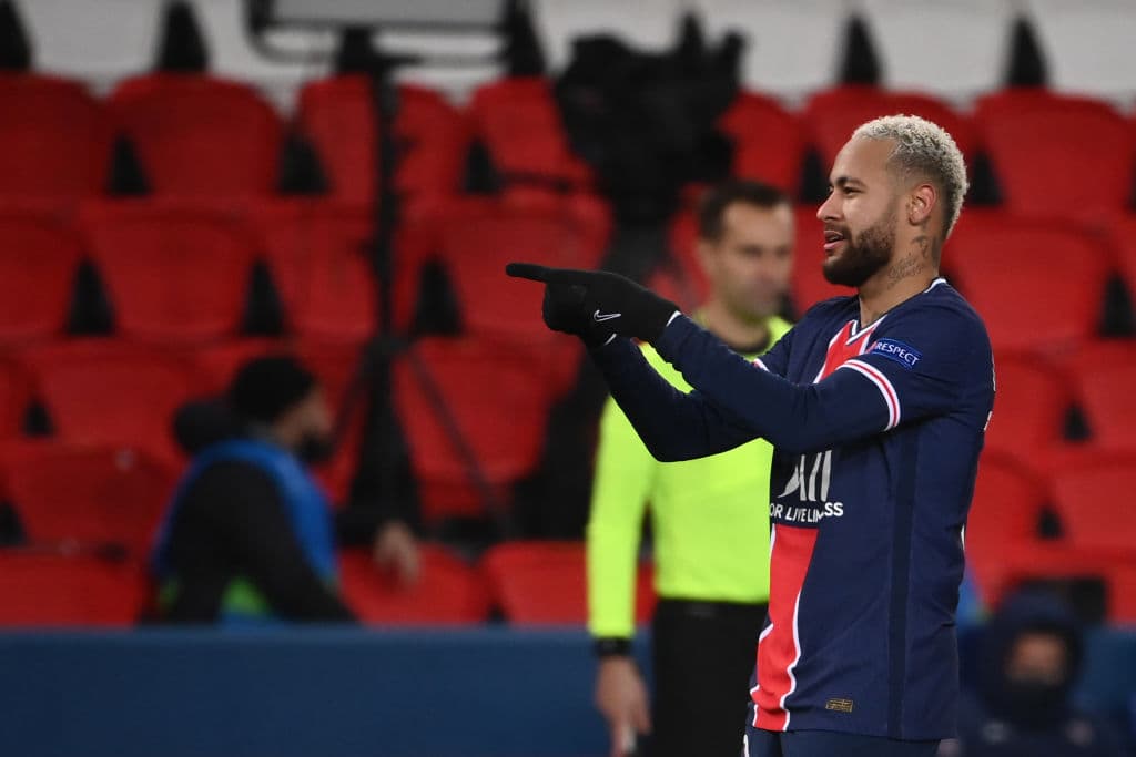 Neymar marcó a los 21’, 37’ y 50’; Mbappé cobró un penal (42’) y marcó el quinto a los 62’. Por Basaksehir descontó Mehmet Topal (57’). El próximo compromiso del cuadro de Tuchel será ante el Lyon en duelo de la Ligue 1.