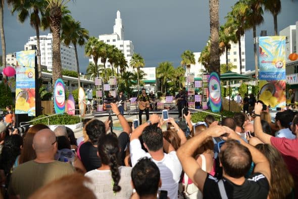 Juanes, Calibre 50 y Chino y Nacho