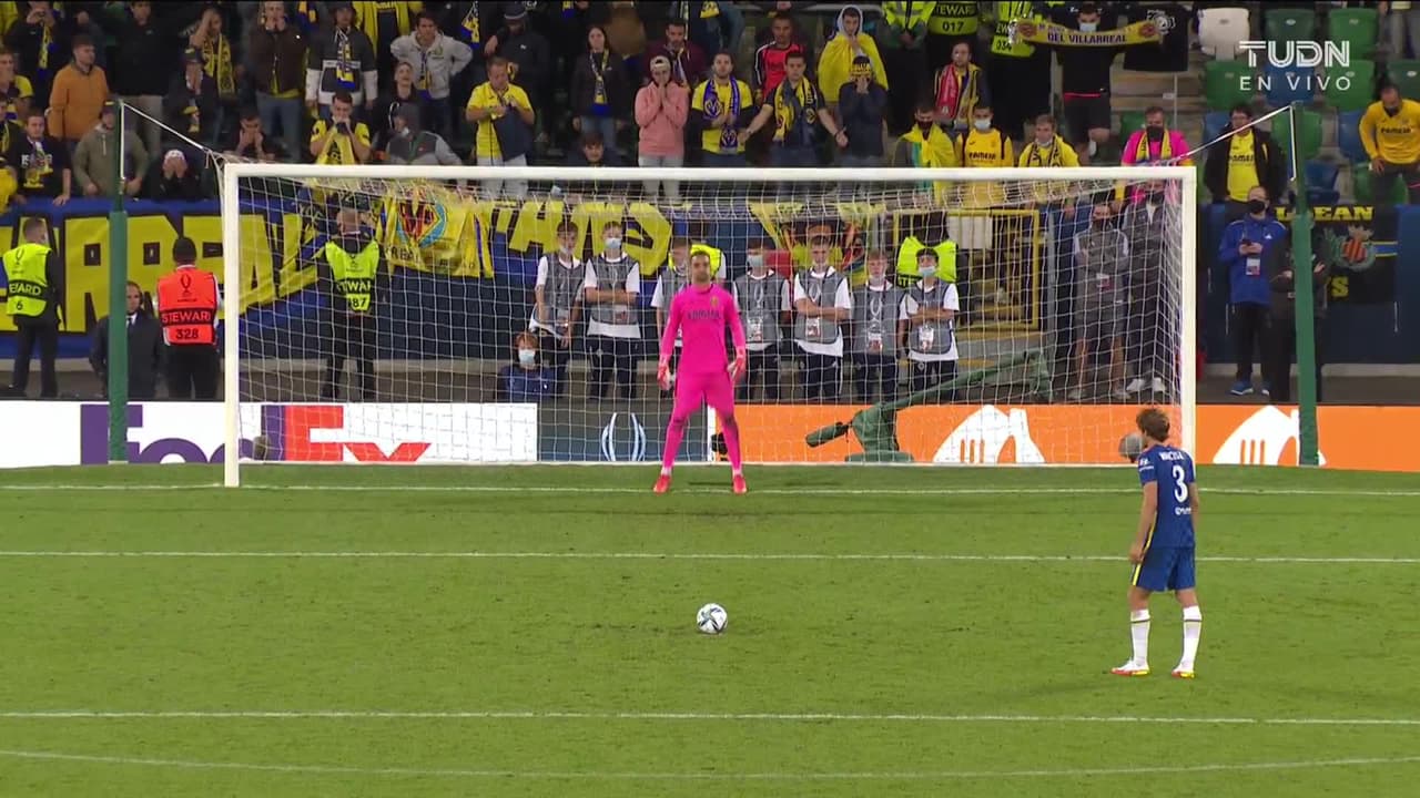 ¡GOL!  anota para Chelsea. Marcos Alonso