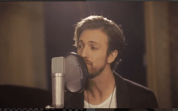 Se nota que disfruta cada segundo de lo que hace.