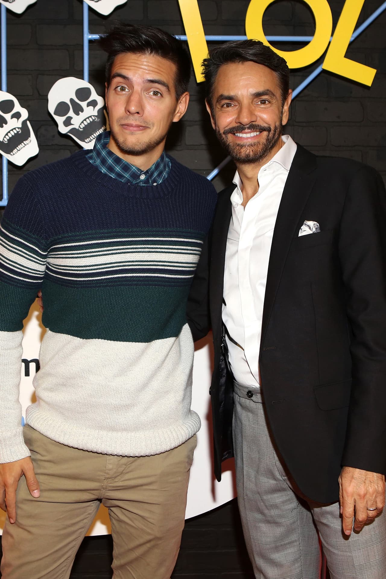 Con el sentido del humor que lo caracteriza, Vadhir expresó: "
<b>Vamos a contar cuando mi papá casi me mata</b>. No sé si fue accidente, no sé si se quería deshacerse de mí. Ya eran demasiados niños y dijo: 'Pues, ahora es cuando'".
<br>