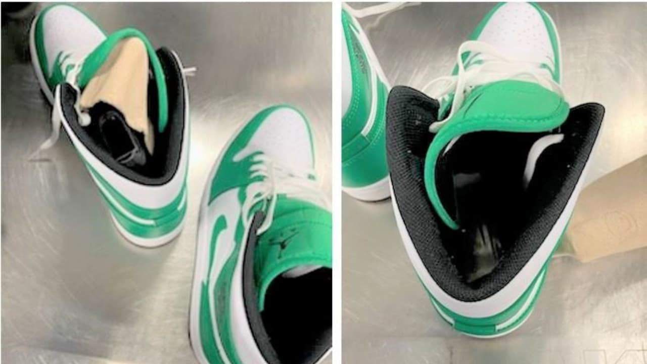 Hombre intenta pasar arma oculta en un par de tenis en aeropuerto de Nueva York