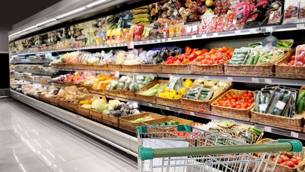 Mamdani anuncia descuentos del 30% en alimentos básicos en supermercados de NYC