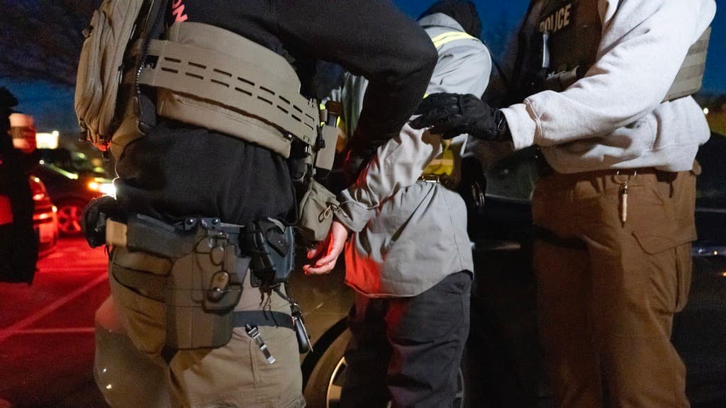 "Nadie tiene pase libre": qué ha cambiado y qué no en los arrestos de indocumentados por los agentes de ICE