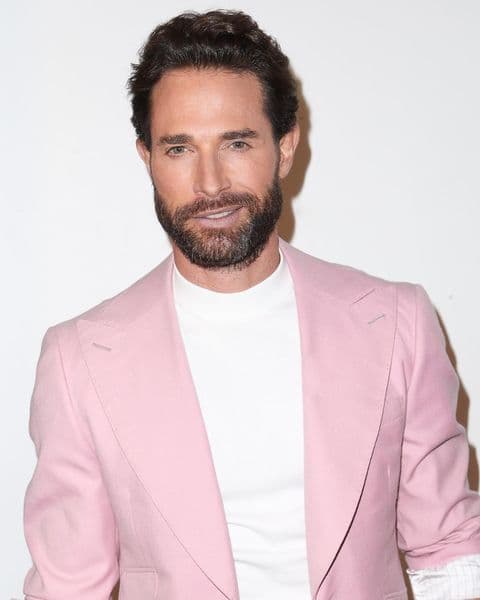 Según reveló el actor, su outfit estuvo a cargo del estilista de moda Rodrigo A. Alcántara. 
<br>