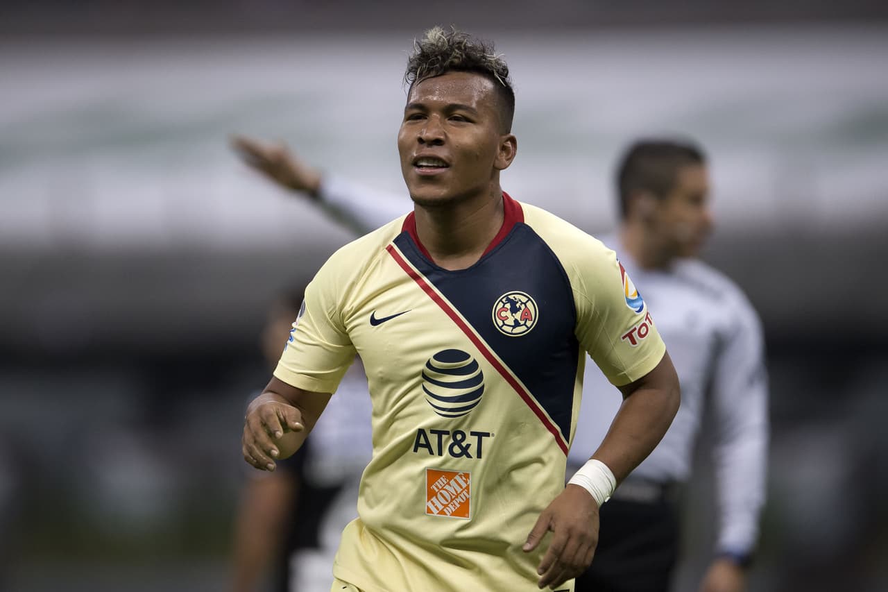Las Águilas del América vencieron 3-1 a los Rayos del Necaxa en actividad de la Copa MX con actuación sobresaliente del colombiano Roger Martínez, quien se despachó con dos anotaciones.