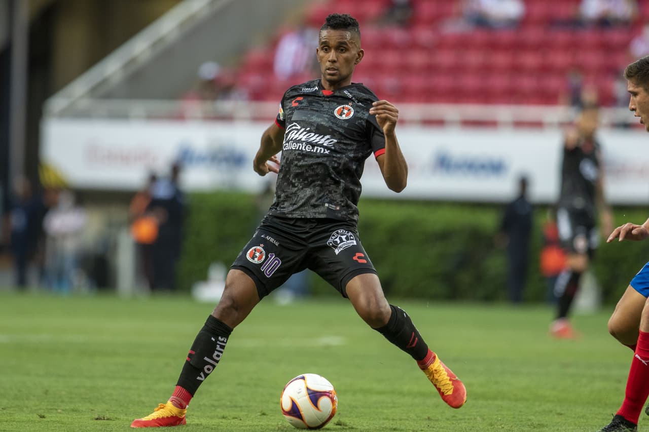 8 goles, 960 minutos jugados.
<br>