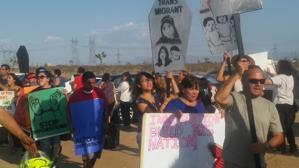 Activistas pidieron el cierre del Centro de Detención en Adelanto por 'maltratos' y muertes de inmigrantes