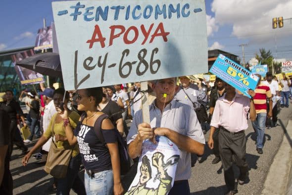 El proyecto "es lesivo al pueblo dominicano, porque agrava la situación económica", dijo el diputado Hugo Tolentino Dipp, del PRD.