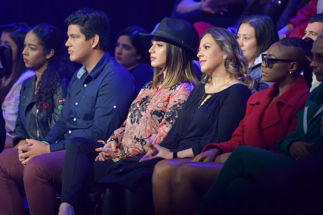 Después de que los jueces lo evaluaran, El Dasa presentó a Jennifer, su pareja, con quien tiene cinco años de relación.