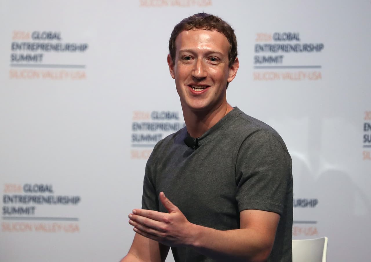 #6 : Mark Zuckerberg, cofundador y CEO de Facebook. Fortuna estimada: 44,600 millones. A sus 32 años, Zuckerberg es el más joven de esta exclusiva lista.