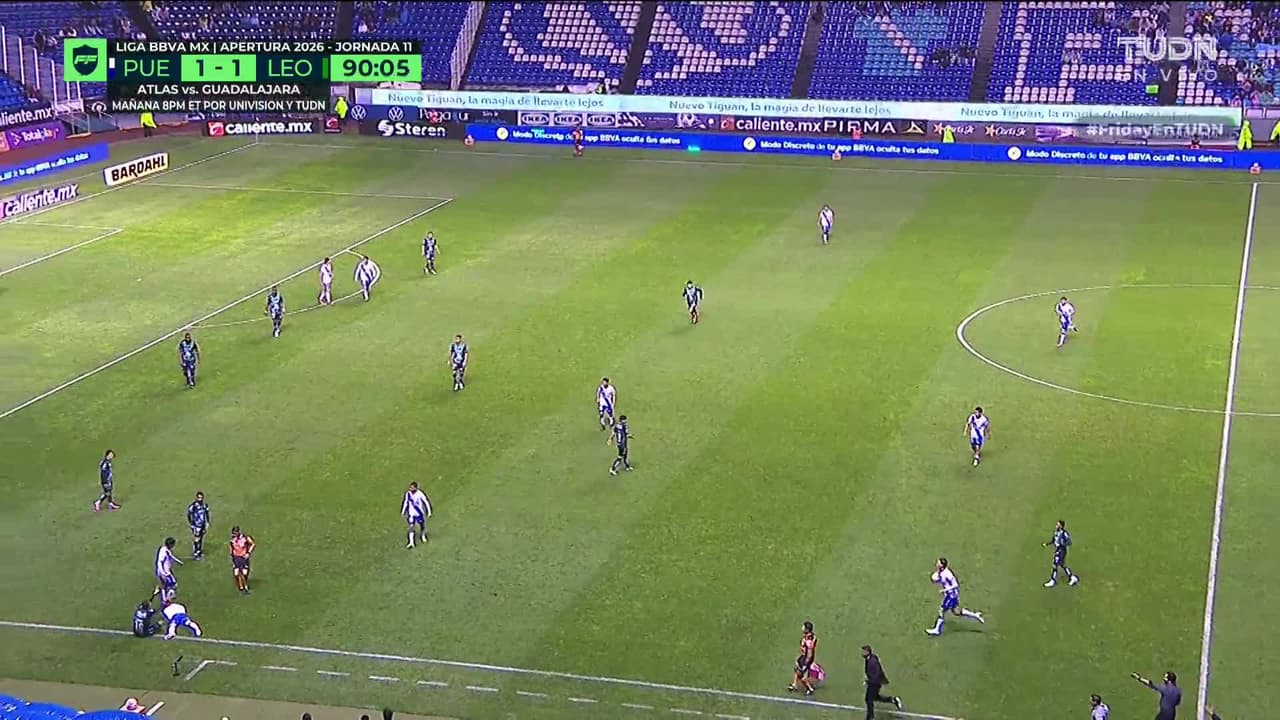¡Expulsión! El árbitro saca la roja directa a Jordi Cortizo.