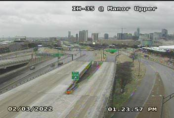 El Servicio de Emergencias Médicas de Austin ha registrado 14 accidentes en lo que va del día. Aunque no especificaron si deben a las condiciones del tiempo en la región.