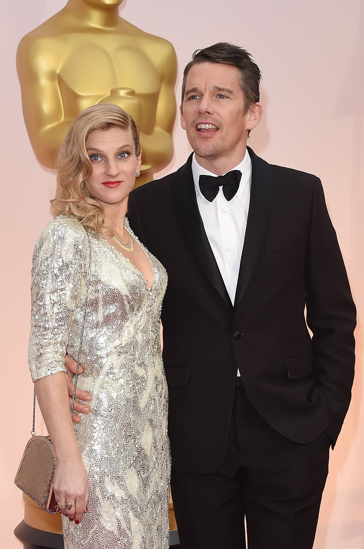 Pero en 2008 Ethan se casó con Ryan Shawhughes, quien fue la niñera de sus hijos con Uma Thurman.