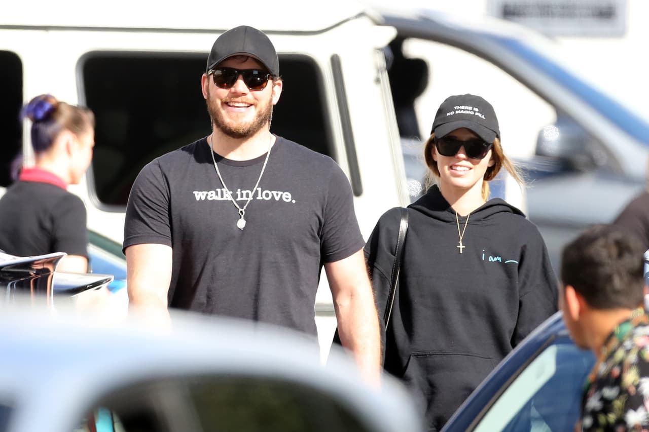 "
<b>No podemos estar más felices</b>. Tanto la mamá como el bebé están muy bien. Estamos muy bendecidos. Los amamos, Katherine y Chris", dijo. 
<br>