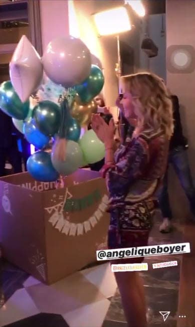 Boyer compartió un video en sus historias de Instagram donde muestra lo 
<b>conmovida que estaba cuando entró al set </b>y sus compañeros le cantaban las tradicionales 'Mañanitas'.
<br>