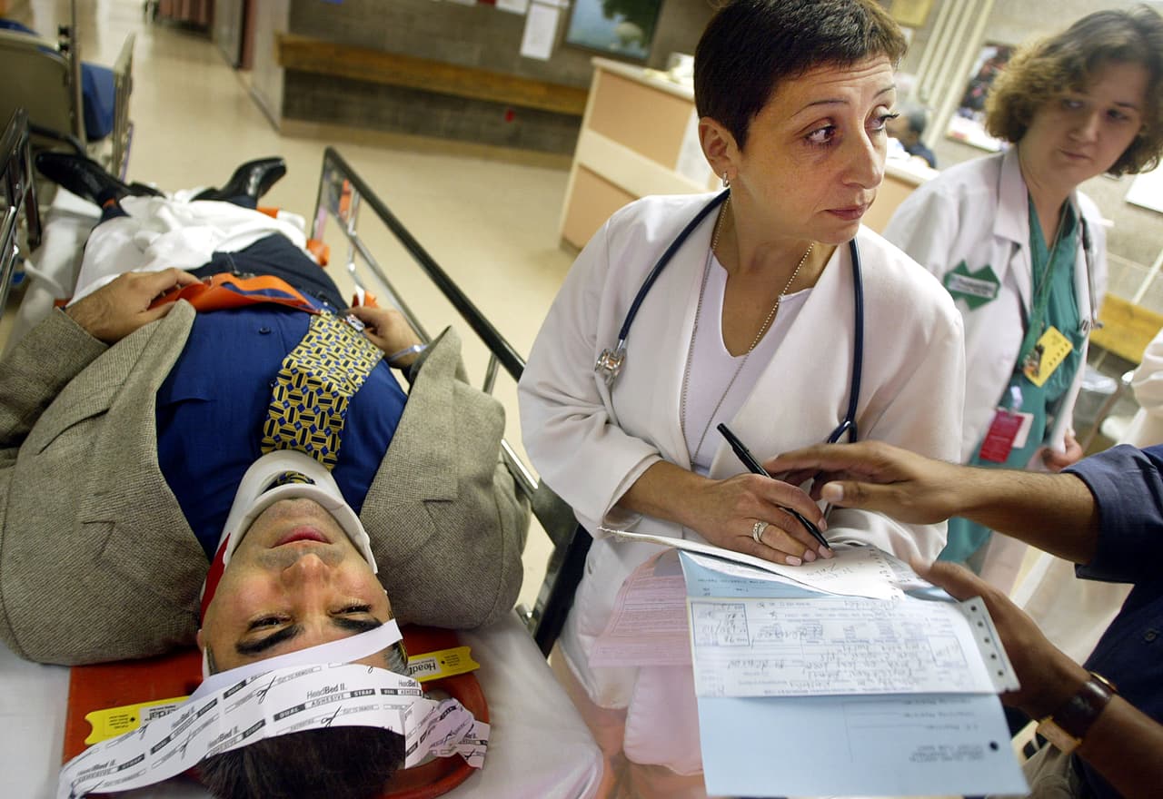 Los médicos abrumados pueden cometer errores de diagnóstico: necesitan tiempo para reflexionar 