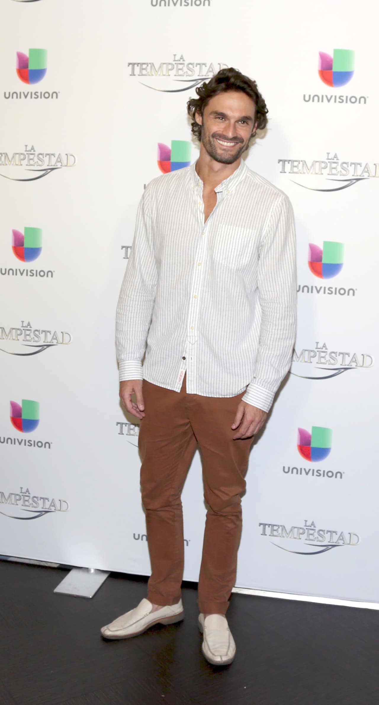 Esta fue la primera aparición de
<b> <a href="http://www.univision.com/temas/ivan-sanchez">Iván Sánchez</a></b> en los melodramas mexicanos, pero desafortunadamente la historia no fue bien recibida por el público, por lo que entraron nuevos personajes y salieron otros tantos, pero no fue suficiente para captar la atención de la audiencia.