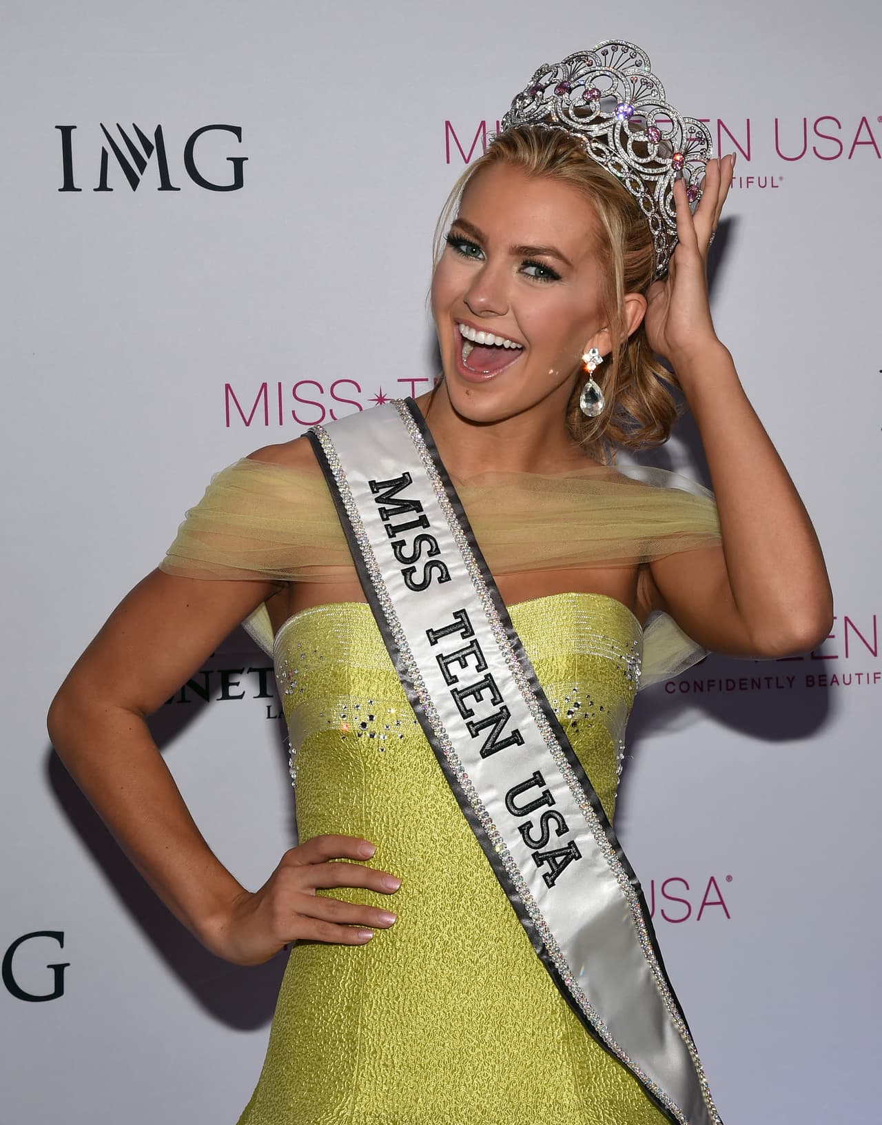 Karlie Hay, Miss Texas, es la nueva reina.