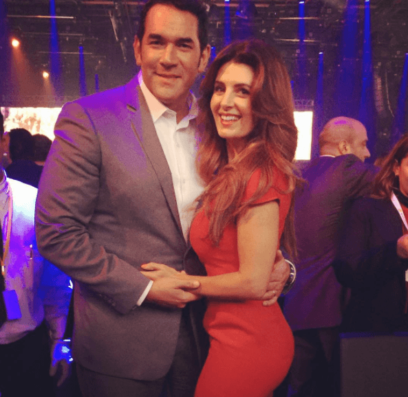 Eduardo Santamarina ha mantenido una relación estable con Mayrín Villanueva pues han estado juntos desde el 2007. Además han formado una hermosa familia con los hijos que tuvieron juntos, más los que cada uno por separado tuvo con sus parejas anteriores.