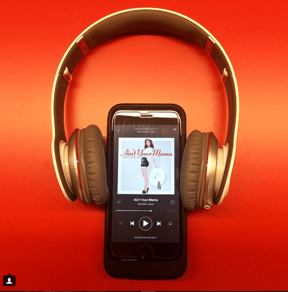 Desde que el tema se lanzó, fue bajo la imagen de ese look 'pin up' que surgió en los años 50 con la revolución femenina y a partir de ahí comenzó el furor con esta tendencia.