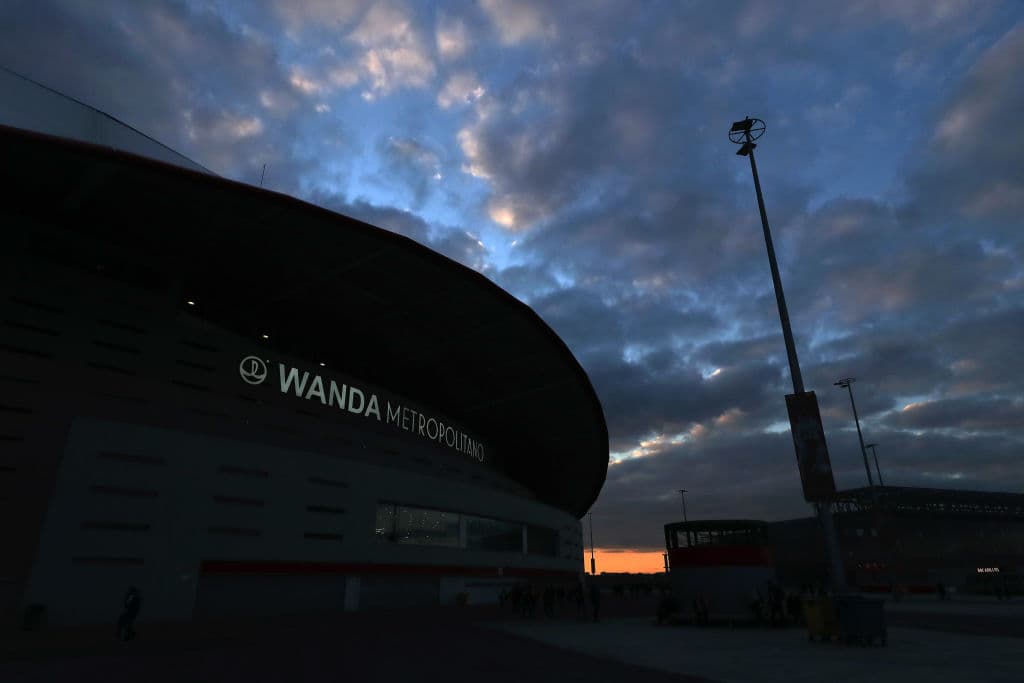 Bengalas, camisetas, bufandas y mucha alegría para la ida de los 8vos de final entre el Atleti y el Liverpool.