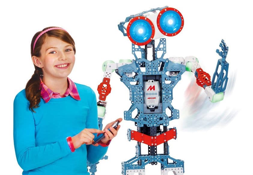 Meccanoid G15 KS Personal Robot es prácticamente el nuevo ‘amigo robot’ de los chicos. Tiene ojos con luz LED y se puede armar y desarmar y convertir en otros juguetes, como por ejemplo, un dinosaurio. Es interactivo y capaz de comunicarse con los niños a través de un sistema sensorial. También se lo puede llevar a dar un paseo por la calle ya que camina bastante rápido. Se vende por 299 dólares.
