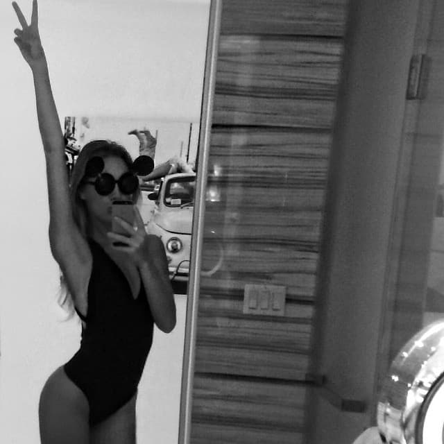 Las fotos más 'hot' de Kristy Garett, la última playmatte que posará desnuda.