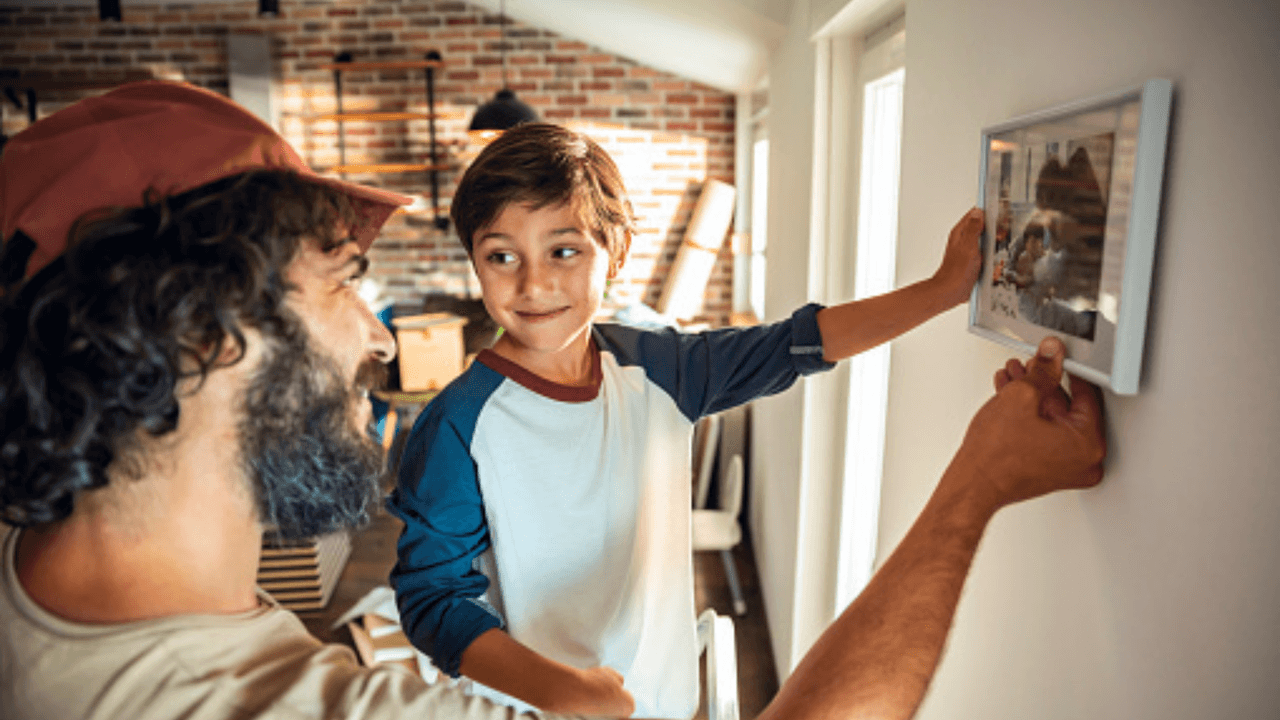 Padre e hijo trabajando juntos en Ultralets