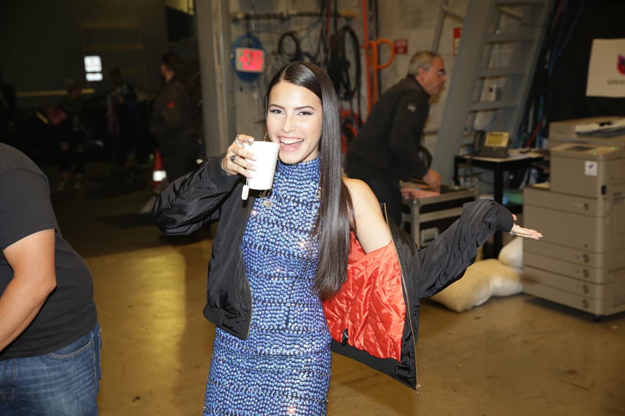 Zhamira se muestra con toda la actitud.