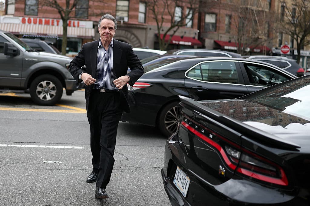 Antes de salir, se comprometió a luchar por Nueva York e invitó a los creyentes a "hacerle frente al abusador. Seremos la primera ciudad en enfrentarlo y lo haremos primero, 
<b>con firmeza, con fuerza, de una manera inteligente</b> y ganaremos".