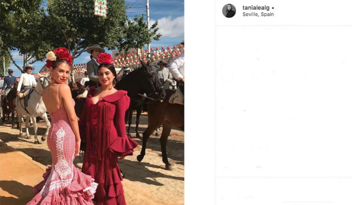 La semana pasada, estuvo junto a su amiga Tania Leal 
<b><a href="https://www.univision.com/famosos/despues-de-una-muerte-y-un-reencuentro-ana-brenda-reaparece-en-sevilla-video">en la Feria de Sevilla</a></b>, en España.