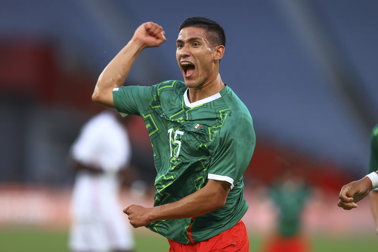 ¡Al borde de las lágrimas! Uriel Antuna revela promesa de medalla a su hijo