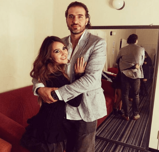 Desde entonces Dulce María ha dejado ver que el productor la apoya en todos sus proyectos.