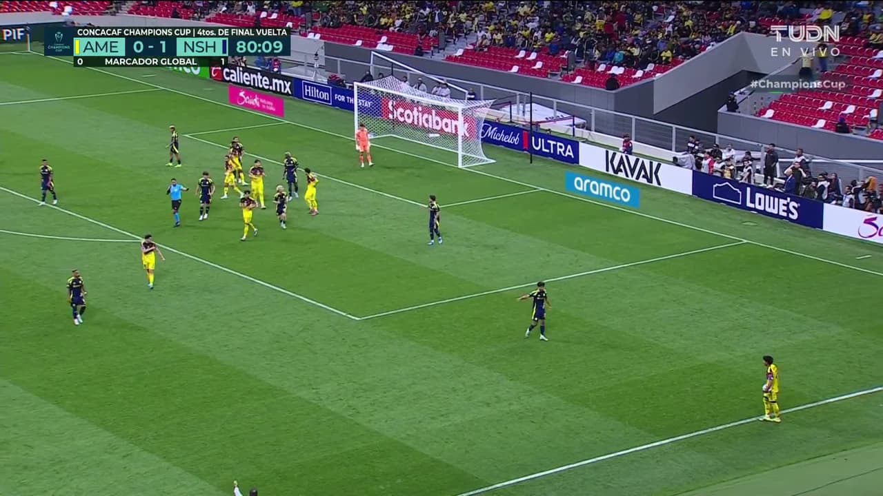 ¡TIRO ATAJADO! disparo por Raphael Veiga.