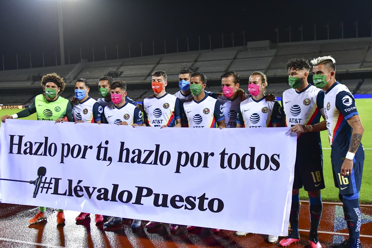 América con su responsabilidad social mostró una manta para crear conciencia en el uso del cubrebocas.