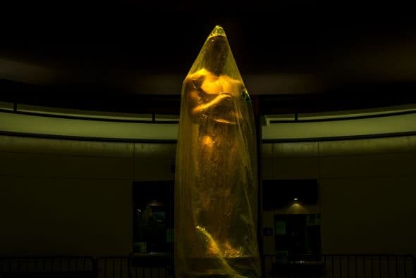 Los Oscars están a la vuelta de la esquina y entre la lluvia y las protestas de trabajadores del sindicato y una polémica réplica de la estatuilla de 8' pies, inspirada en la recien muerte del actor Phillip Seymour Hoffmann, han dado al evento una cara de la industria poco conocida por muchos.