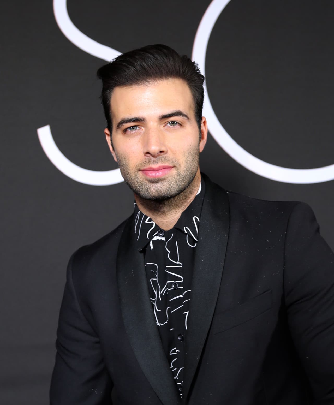 Pero no es la única vez que ha pregonado su amor por Oriana, en su cumpleaños número 11 el actor y cantante
<b> <a href="https://www.univision.com/famosos/jencarlos-canela-se-puso-de-rodillas-y-le-entrego-un-anillo-a-su-mejor-amiga-fotos">le regaló un anillo con un significado muy especial.</a> </b>
<br>