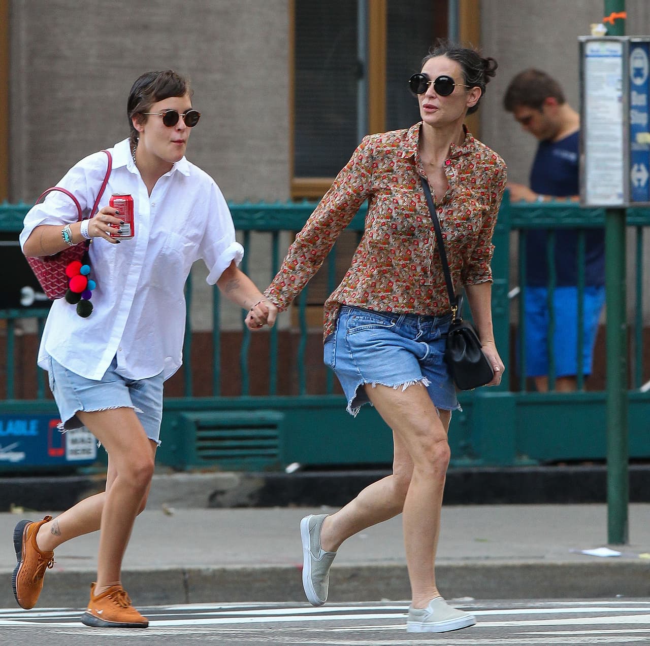 Demi no estaba en su hogar, y ahora al parecer no tiene prisa en regresar.