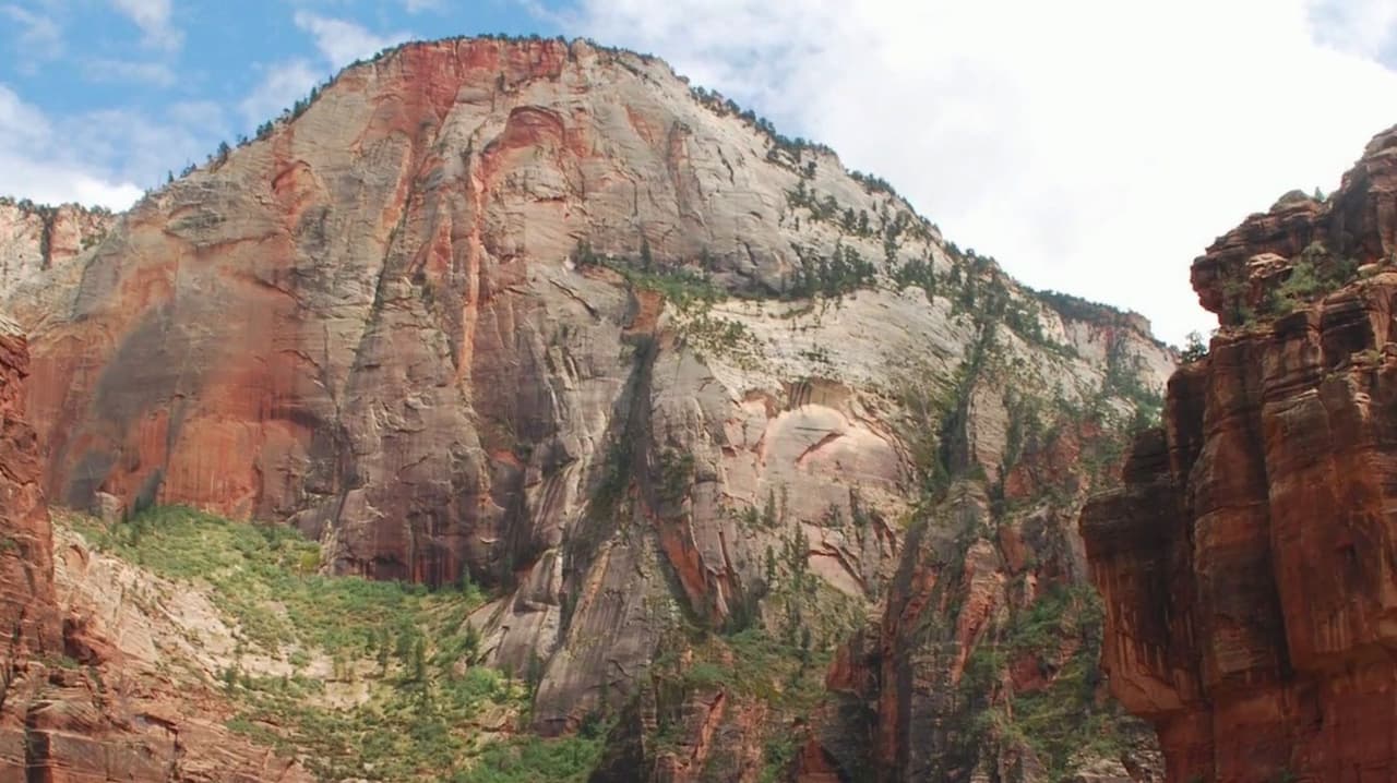 Identifican como el hispano Gilberto Ramos a excursionista que murió tras caer de un sendero en Zion