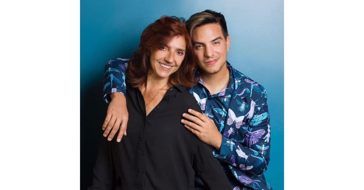 Vadhir Derbez y su mamá