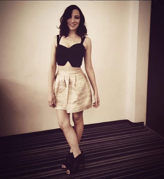 Fuera de los foros le gusta vestir fresca y juvenil.