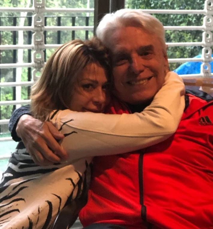 En Instagram la roquera compartió esta fotografía con el siguiente mensaje para celebrar la fecha:
<b><a href="https://www.univision.com/famosos/alejandra-enrique-guzman-juntos-dia-del-padre-demanda-frida-sofia-fotos">"¡El mejor papá del mundo!"</a></b>.
<br>